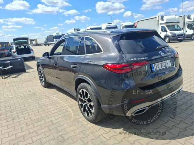 4 - MERCEDES-BENZ GLC 300 de 4-Matic Avantgarde  2025r. DX73217 Magnice