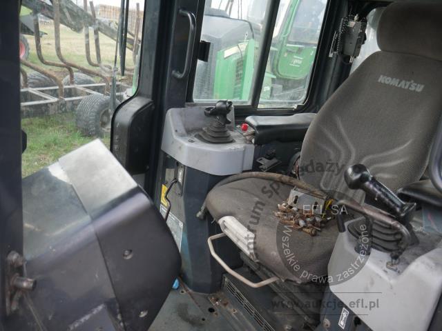 27 - Spycharka gąsienicowa KOMATSU D51PX-22 2010r.