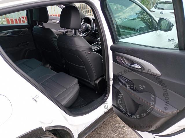 10 - Alfa Romeo Tonale 1.5 T4 GSE Hybrid Veloc 2024r. WW944TSPojazd znajduje się w firmie ARCTOS GROUP sp. z o.o. Al. Krakowska 7, 02-183 Warszawa