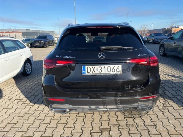 3 - MERCEDES BENZ GLC 300 DE 4-MATIC AVANTGARDE 2024r. DX31066 Magnice
