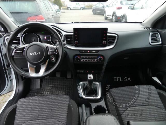 4 - Kia Cee'd 1.5 T-GDI M Kombi 2022r. PY05461  DW5SL38 UWAGA!! Pojazd znajduje się w firmie AUTO MOTO CENTRUM sp. z o.o. ul. Ostrowska 328 (przy Trasie Katowickiej) 61-312 Poznań