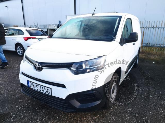 1 - Toyota Proace City 1.5 D-4D Standard  2022r. DW5UA58 Pojazd znajduje się w firmie ARCTOS GROUP sp. z o.o. Al. Krakowska 7, 02-183 Warszawa