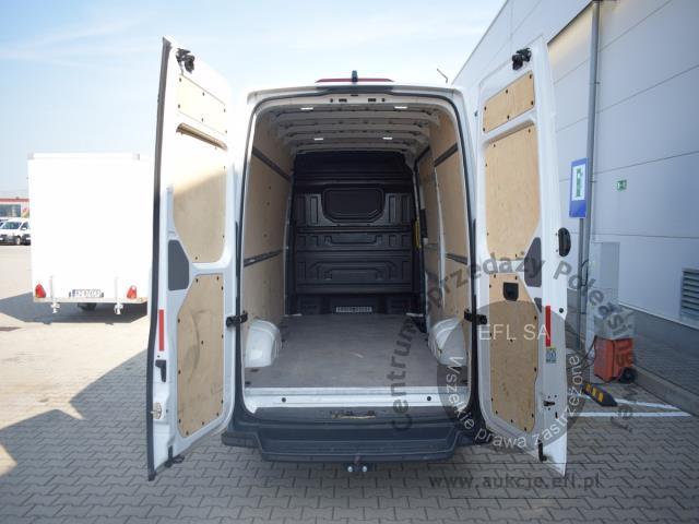 11 - VOLKSWAGEN E-CRAFTER FURGON 35,8 kWh 2020r.