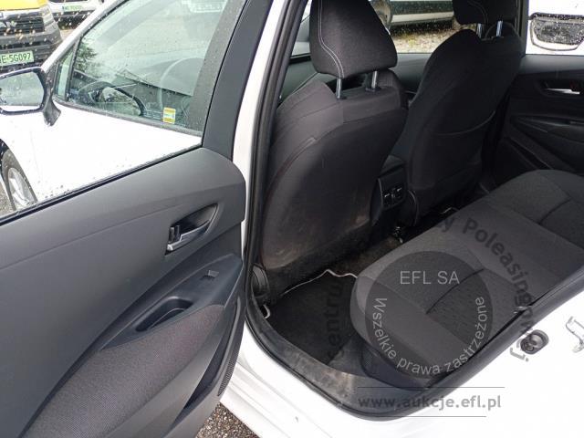 8 - Toyota Corolla 1.8 Hybrid Comfort 2023r. WZ442GJ Pojazd znajduje się w firmie ARCTOS GROUP sp. z o.o. Al. Krakowska 7, 02-183 Warszawa