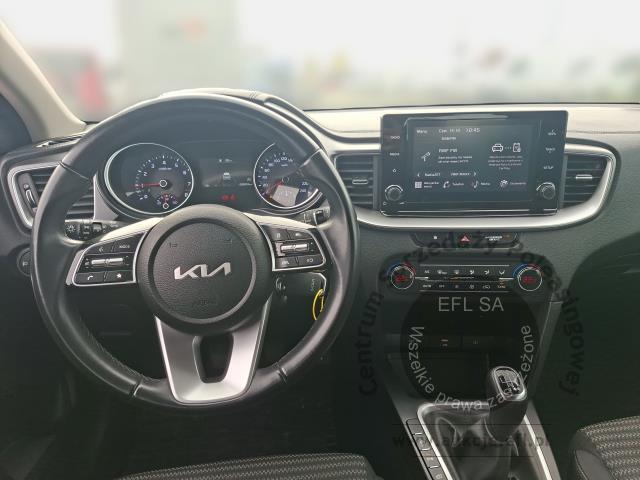 11 - EFL FINANCE KIA CEED 1.0 T-GDI 120KM HATCHBACK 2022r.
