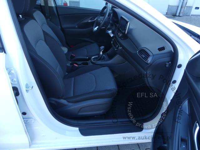 11 - Hyundai i30 1.0 T-GDI Modern Hatchback 2023r. DW1XR35 Magnice