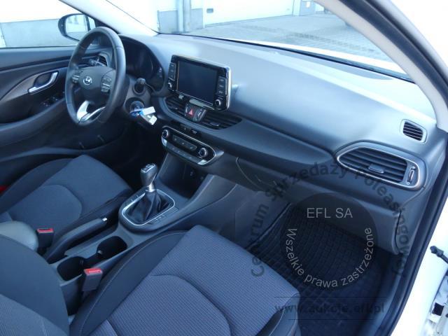 12 - Hyundai i30 1.0 T-GDI Modern Hatchback 2023r. DW1XR35 Magnice