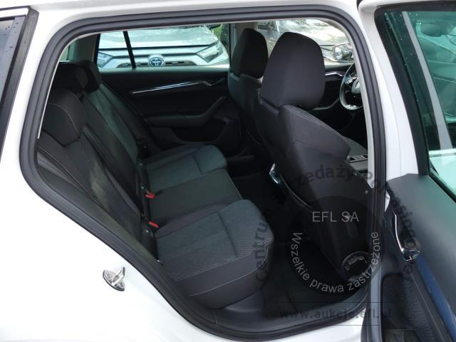 7 - Skoda Octavia 2.0 TDI 4x4 Style DSG  2021r. WX0163E AUTO MOTO CENTRUM Sp. z o.o. Poznań 61-312, ul. Ostrowska  328
