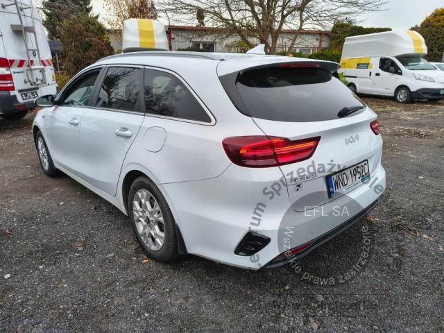 2 - Kia  Ceed 1.0 T-GDI M 2022r. WND1952C Pojazd znajduje się w firmie ARCTOS GROUP sp. z o.o. Al. Krakowska 7, 02-183 Warszawa