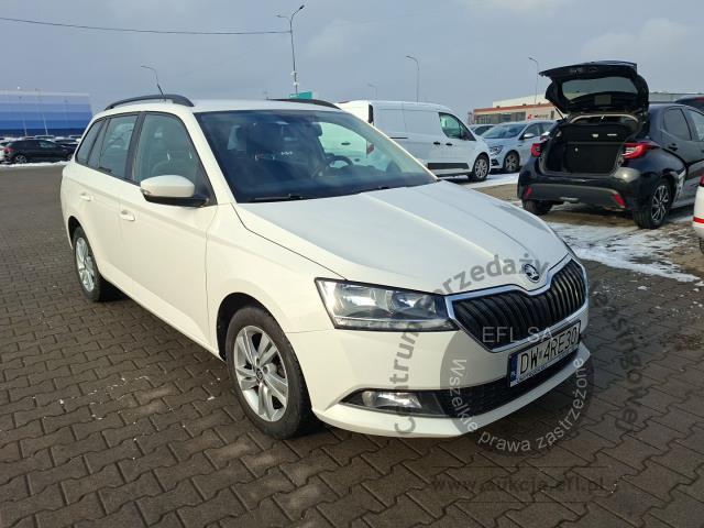 5 - Skoda  Fabia 1.0 TSI Classic Ambitio 2021r. DW4RE30 Magnice