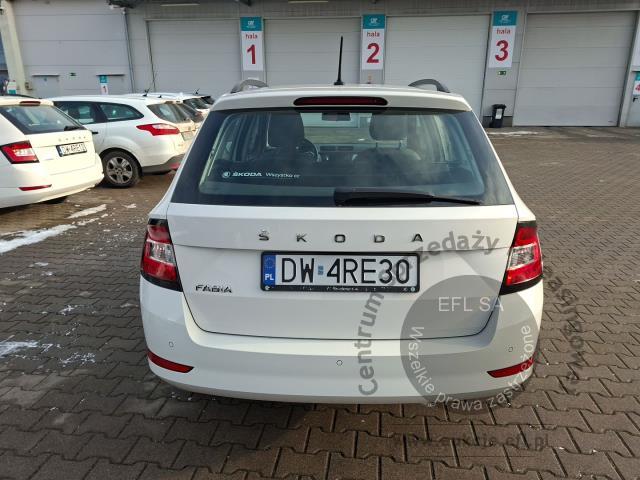 4 - Skoda  Fabia 1.0 TSI Classic Ambitio 2021r. DW4RE30 Magnice