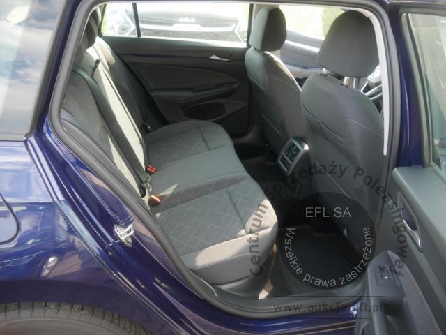 9 - Volkswagen Golf VIII 2.0 TDI Life Kombi 2022r. PY22546 AUTO MOTO CENTRUM Sp. z o.o. Poznań 61-312, ul. Ostrowska  328