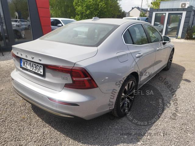 4 - Volvo  S60  2023r. WZ163GC Pojazd znajduje się w firmie ARCTOS GROUP sp. z o.o. Al. Krakowska 7, 02-183 Warszawa
