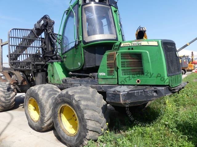 4 - Maszyna leśna forwarder  JOHN  DEERE  1110E   2010r.