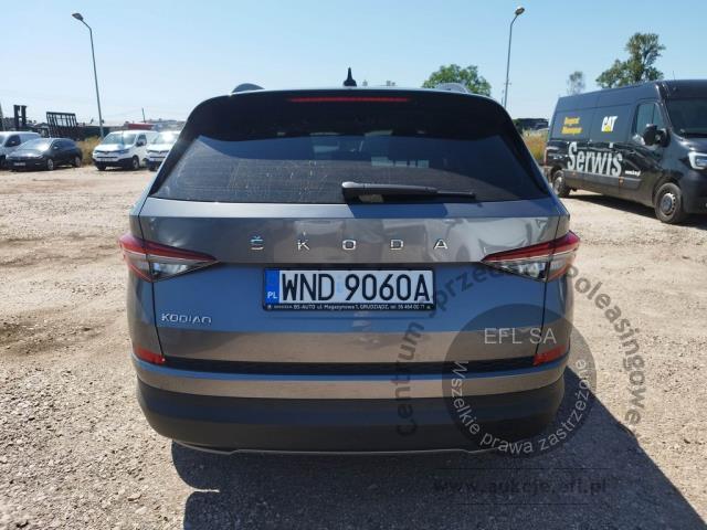 5 - Skoda Kodiaq 2.0 TDI 4x2 Ambition DS 2022r. WND9060A Pojazd znajduje się w firmie ARCTOS GROUP sp. z o.o. Al. Krakowska 7, 02-183 Warszawa