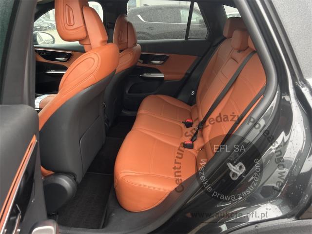 8 - MERCEDES BENZ GLC 300 DE 4-MATIC AVANTGARDE 2024r. DX25918 UWAGA!! Pojazd znajduje się w firmie Arctos Sp. z o.o. Warszawa, Al. Krakowska 7, 02-183 Warszawa