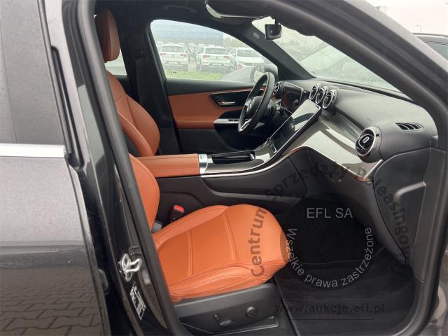 10 - MERCEDES BENZ GLC 300 DE 4-MATIC AVANTGARDE 2024r. DX25918 UWAGA!! Pojazd znajduje się w firmie Arctos Sp. z o.o. Warszawa, Al. Krakowska 7, 02-183 Warszawa
