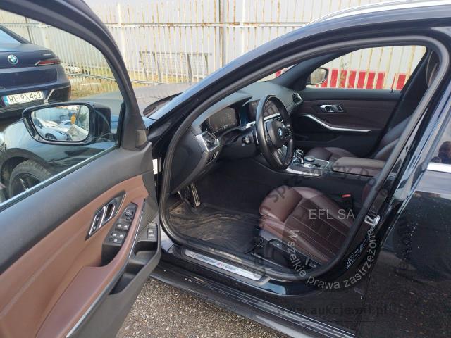 6 - BMW Seria 3 320d xDrive mHEV M Spo 2020r. WW005SH Pojazd znajduje się w firmie ARCTOS GROUP sp. z o.o. Al. Krakowska 7, 02-183 Warszawa