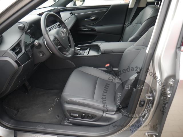 6 - LEXUS ES300H BUSINESS EDITION 2025r.