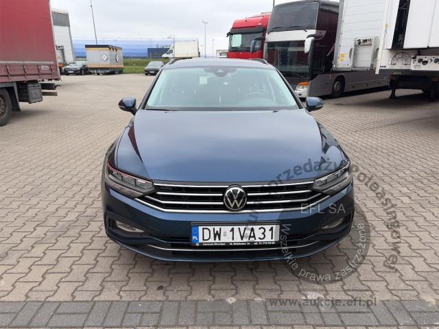 2 - Volkswagen Passat 2.0 TDI EVO Business  2023r. DW1VA31 Pojazd znajduje się w firmie ARCTOS GROUP sp. z o.o. Al. Krakowska 7, 02-183 Warszawa