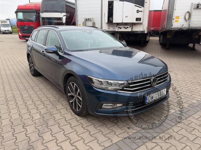 3 - Volkswagen Passat 2.0 TDI EVO Business  2023r. DW1VA31 Pojazd znajduje się w firmie ARCTOS GROUP sp. z o.o. Al. Krakowska 7, 02-183 Warszawa