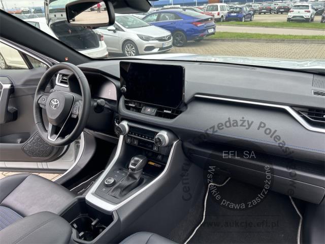 11 - Toyota RAV4 2.5 Hybrid Selection 4x4 2022r. DW6TU66 Magnice