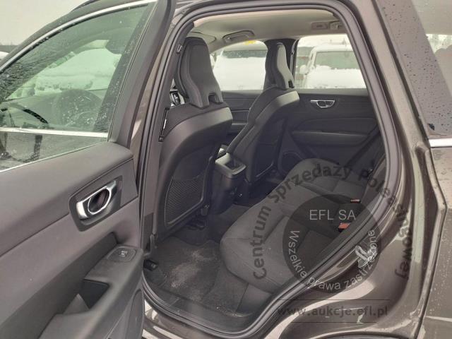 7 - Volvo XC 60 B4 B Momentum Pro aut Kombi  2021r. WW074SU Pojazd znajduje się w firmie ARCTOS GROUP sp. z o.o. Al. Krakowska 7, 02-183 Warszawa