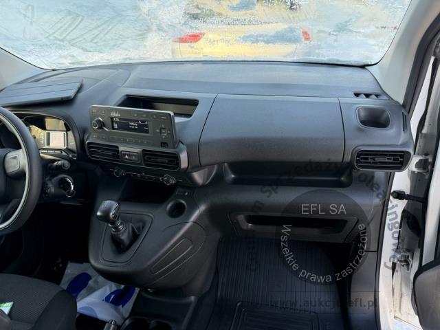 7 - Toyota Proace City 1.5 D-4D Standard  2022r. DW8TE40 Pojazd znajduje się w firmie MDM AUTO sp. z o.o. ul. Zawodników 1, 80-729 Gdańsk