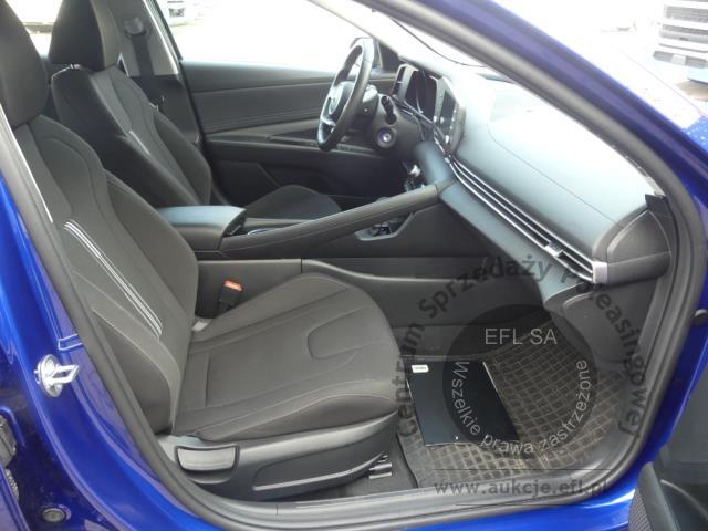 12 - Hyundai Elantra 1.6 Smart CVT Sedan 2023r. DW7WJ17 Magnice