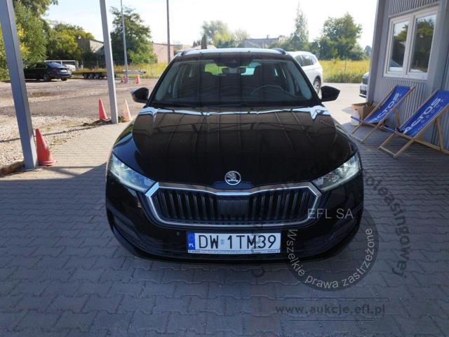 2 - Skoda  Octavia  2022r. DW1TM39 Pojazd znajduje się w firmie ARCTOS GROUP sp. z o.o. Al. Krakowska 7, 02-183 Warszawa