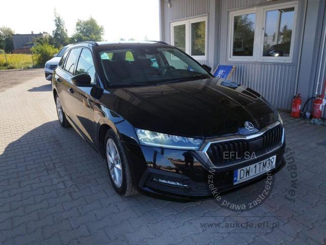 3 - Skoda  Octavia  2022r. DW1TM39 Pojazd znajduje się w firmie ARCTOS GROUP sp. z o.o. Al. Krakowska 7, 02-183 Warszawa