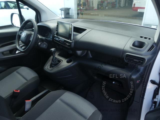 12 - Toyota Proace City Verso Long 1.5D-4D 2023r. DW9YA13 Pojazd znajduje się w firmie MDM AUTO sp. z o.o. ul. Morska 78A, 81-225 Gdynia