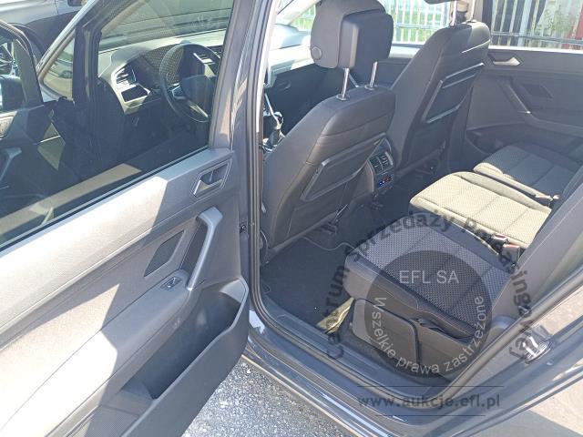 8 - VOLKSWAGEN Touran 1.5 TSI EVO Comfortline 2023r. WZ203GJ Pojazd znajduje się w firmie ARCTOS GROUP sp. z o.o. Al. Krakowska 7, 02-183 Warszawa