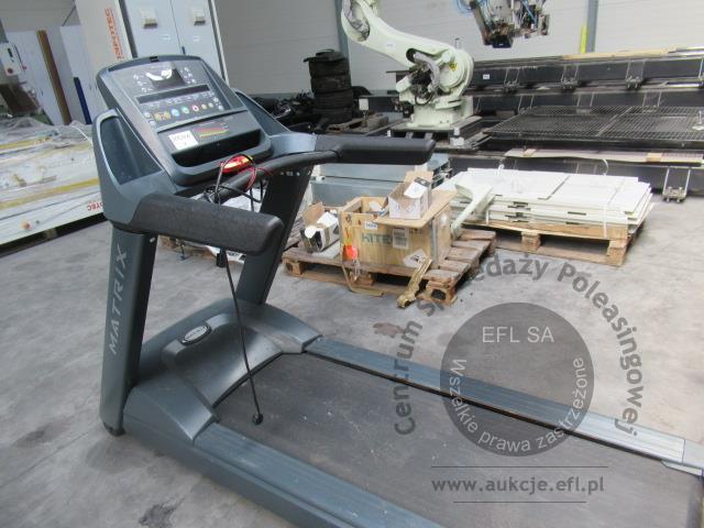 7 - Bieżnia elektryczna klubowa MATRIX T3X