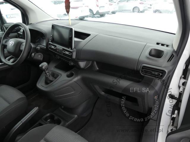 10 - Toyota Proace City Verso 1.5 D-4D 2023r. DW2WA24 Magnice