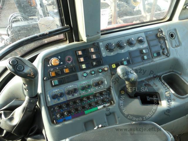 29 - Ciągnik rolniczy VALTRA T190 2007r.