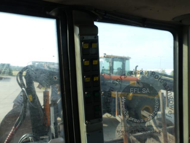 30 - Ciągnik rolniczy VALTRA T190 2007r.