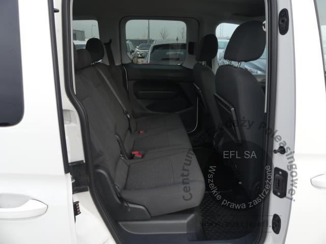 8 - Volkswagen Caddy 1.5 TSI DSG Kombi 2022r. DW8UN75 UWAGA!! Pojazd znajduje się w lokalizacji: Jawornik 90, Myślenice 32-400