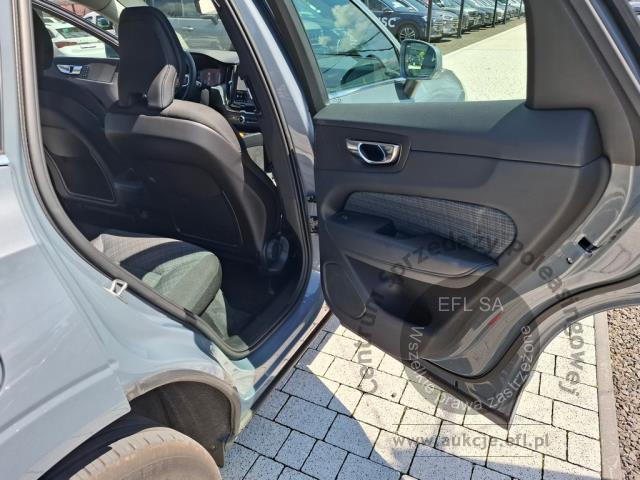 11 - VOLVO XC60 B4 D AWD Momentum Pro aut 2022r. SK162WG Pojazd znajduje się w firmie AACAR sp. z o.o. Kasztanowa 5, 32-400 Jawornik