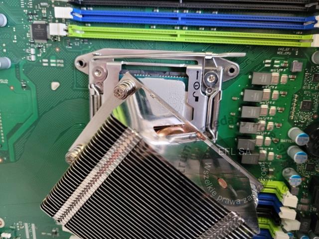 11 - Serwer Fujitsu D20