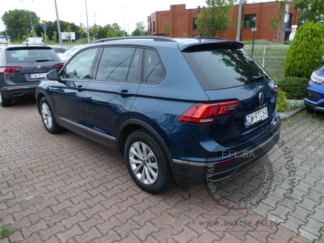 4 - Volkswagen Tiguan 1.5 TSI EVO Life 2022r. DW9TC64 UWAGA!! Pojazd znajduje się w firmie AUTO MOTO CENTRUM sp. z o.o. ul. Ostrowska 328 (przy Trasie Katowickiej) 61-312 Poznań