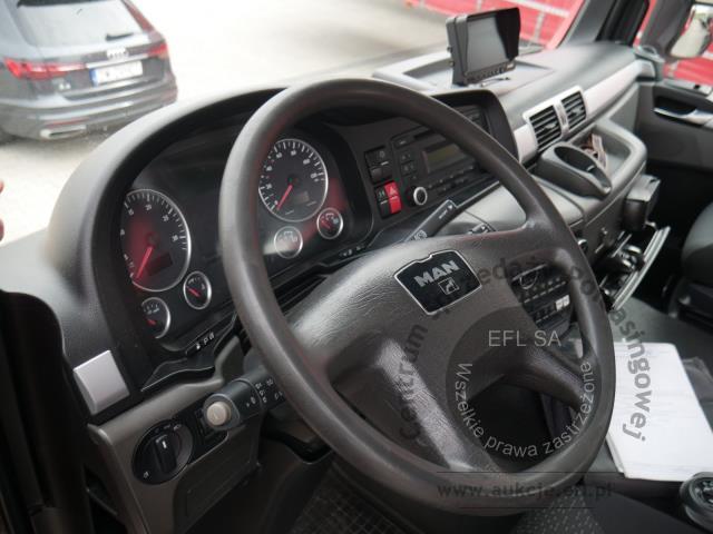 4 - MAN TGS 35.360 8X2-2 BL AUTOMAT  2012r.