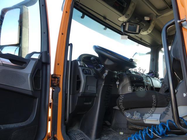9 - MAN TGS 26.320 6X2-4 BL 2016r.