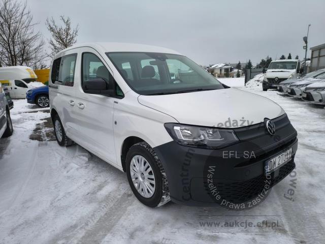 4 - Volkswagen Caddy osobowy Caddy 2.0 TDI Kombi 2022r DW2TU11 Pojazd znajduje się w firmie ARCTOS GROUP sp. z o.o. Al. Krakowska 7, 02-183 Warszawa