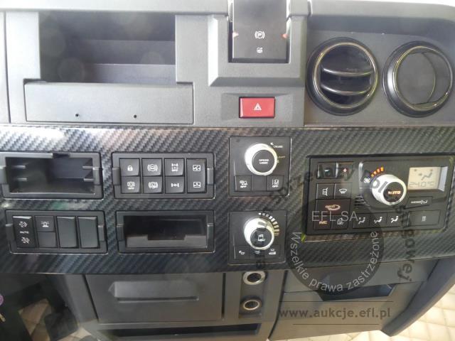 7 - RENAULT T440 4X2 AUTOMAT 2019r.