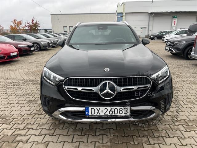4 - MERCEDES BENZ GLC 300 DE 4-MATIC AVANTGARDE 2024r. DX26083 UWAGA!! Pojazd znajduje się w firmie Arctos Sp. z o.o. Warszawa, Al. Krakowska 7, 02-183 Warszawa
