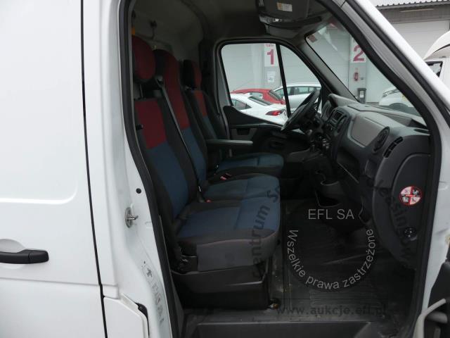 8 - RENAULT MASTER 2.3 DCI 130KM FURGON 2017r.