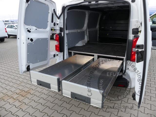 13 - Opel Vivaro 2.0 CDTI Extra Long 3,1 2022r. DW2UT24 Magnice