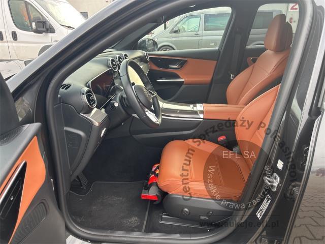 7 - MERCEDES BENZ GLC 300 DE 4-MATIC AVANTGARDE 2024r. DX28525 Pojazd znajduje się w firmie AACAR sp. z o.o. Jawornik 90, 32-400 Myślenice