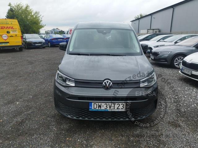 2 - Volkswagen  Caddy  2023r. DW3VT23 Pojazd znajduje się w firmie ARCTOS GROUP sp. z o.o. Al. Krakowska 7, 02-183 Warszawa